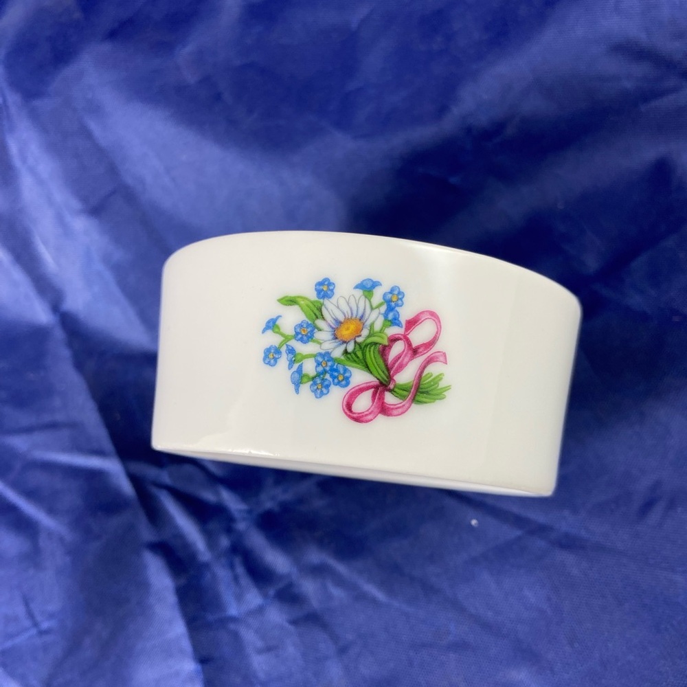 Vintage 1985 Music Trinket Box Heritage House Plays “ Yesterday “ Love Songs - Picture 4 of 12